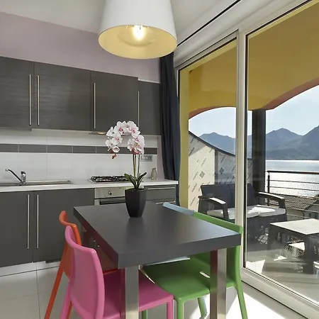 Tommy House * 希法